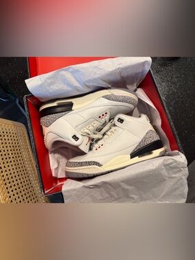 white cement jordan 3s amazing condition
